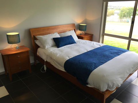 Island Breeze Motel - Holiday Find 4