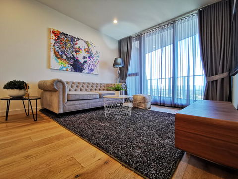 NEW 2 Rooms 2 Baths Apartment In Glen Waverley - Holiday Find 0