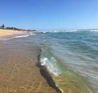 NEW UPMARKET COMFORTABLE 2 Bed 2 Bath OCEAN VIEWS 250m to BUDDINA BEACH - Holiday Find