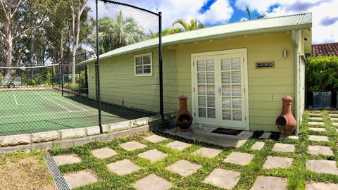 NEW: Tranquil Retreat -The Barn House Ingleside, Northern Beaches - Holiday Find 1
