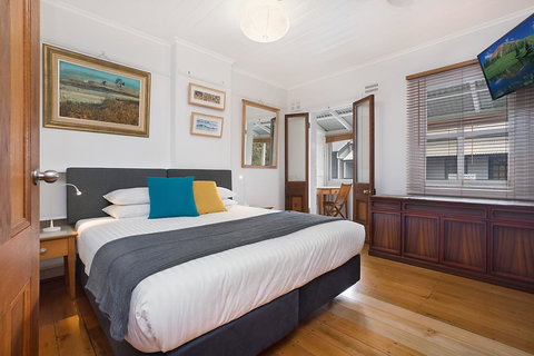 Newcastle Short Stay Apartments - 9 Alfred Street - Holiday Find 0