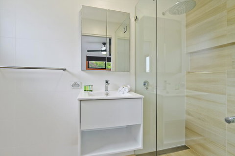 Newcastle Short Stay Apartments - Glebe Road Adamstown - Holiday Find 2