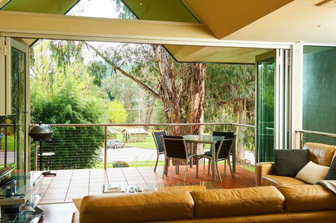 No.6 - Luxury Private Haven In The Heart Of Bright - Holiday Find 3