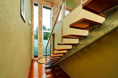 No.6 - Luxury Private Haven In The Heart Of Bright - Holiday Find 1