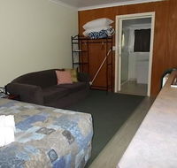 Oakridge Motel Tourist Park - Holiday Find