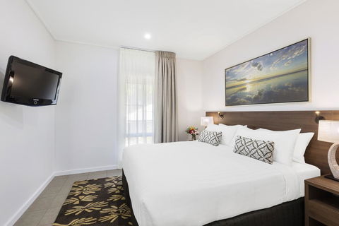 Oaks Cable Beach Resort - Holiday Find 2