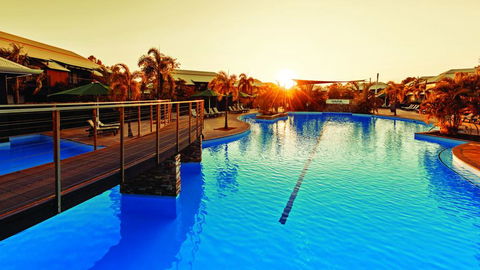 Oaks Cable Beach Resort - Holiday Find 1
