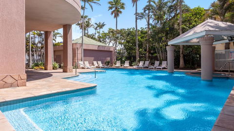 Oaks Gold Coast Hotel - Holiday Find 3