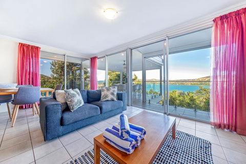 Oasis 22 - Hamilton Island - Holiday Find 0