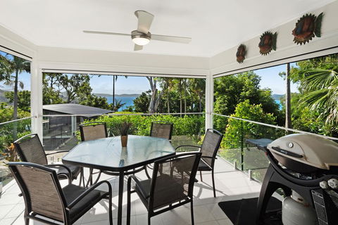 Oasis 25 Hamilton Island - Holiday Find 3