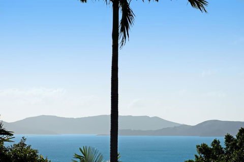 Oasis 25 Hamilton Island - Holiday Find 0