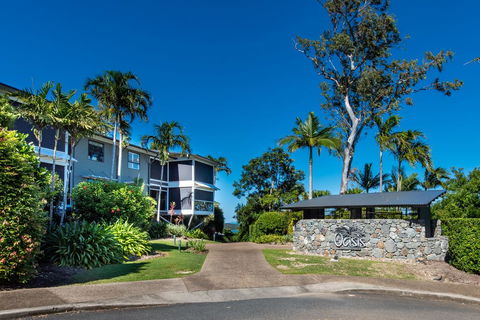 Oasis 26 - Hamilton Island - Holiday Find 3