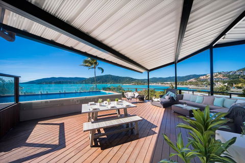 Oasis On Oceanview - Airlie Beach - Holiday Find 1