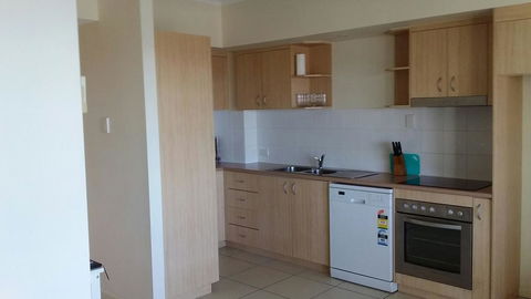 Ocean Breeze Apartments - Holiday Find 2