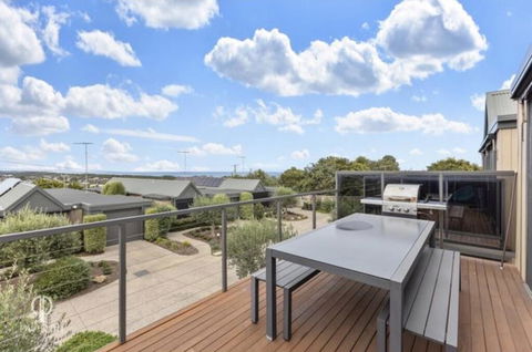 Ocean Grove House With Fantastic Ocean Views - Holiday Find 2