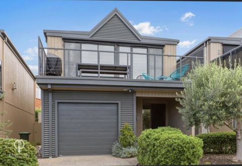 Ocean Grove House With Fantastic Ocean Views - Holiday Find 1