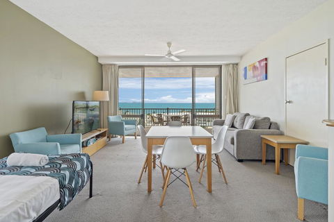 Ocean View Apartment 14 - Holiday Find 0