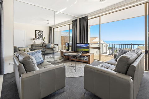 Ocean View Apartment 27 - Holiday Find 0