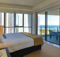 Ocean views in the heart of Broadbeach - Holiday Find
