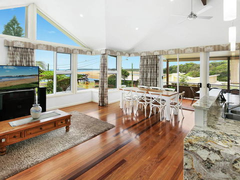 Oceanview - Holiday Find 0
