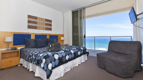 Oceanview Old Burleigh Road Broadbeach - Holiday Find 1