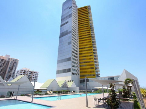 Oceanview Old Burleigh Road Broadbeach - Holiday Find 2