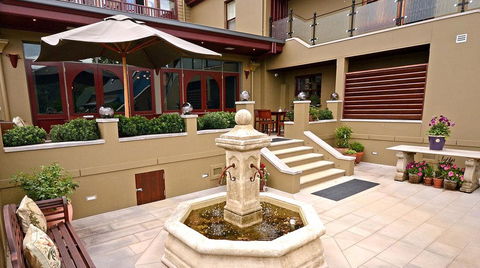 Old Bank Boutique Hotel - Holiday Find 0