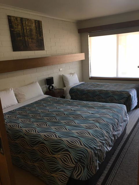 Orana Motor Inn - Holiday Find 1