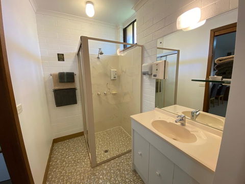 Orana Motor Inn - Holiday Find 3
