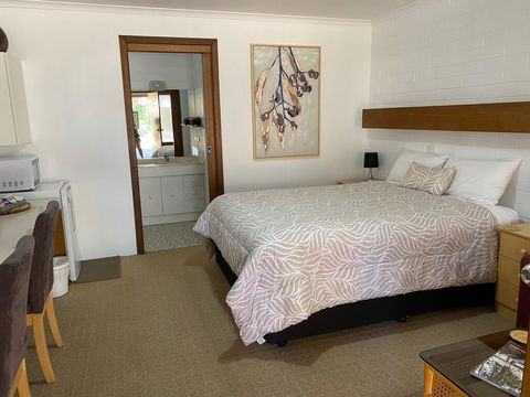 Orana Motor Inn - Holiday Find 0