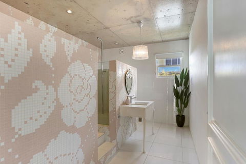 Orme Road Vista - Holiday Find 0