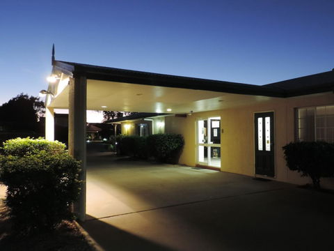 Outback Motel - Holiday Find 0