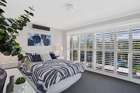 Pacific Blue Townhouse, 351/265 Sandy Point Road - Holiday Find 2