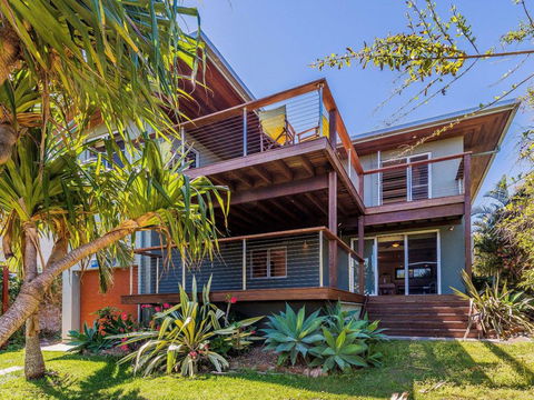 Pacifica 2 - Opposite The Beach At Brooms Head - Holiday Find 1