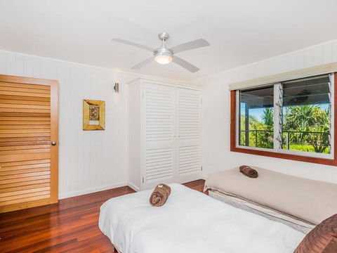 Pacifica 2 - Opposite The Beach At Brooms Head - Holiday Find 2