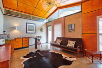 Book Eltham Accommodation Vacations Holiday Find Holiday Find