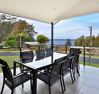 Panorama  the Lake - Pet Friendly - 15 Mins to Hyams Beach - Holiday Find
