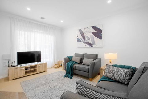 Peaceful Designer 2BR@ReserveStyle Mill Park - Holiday Find 0