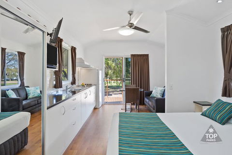 Pelican Rest Tourist Park - Holiday Find 0