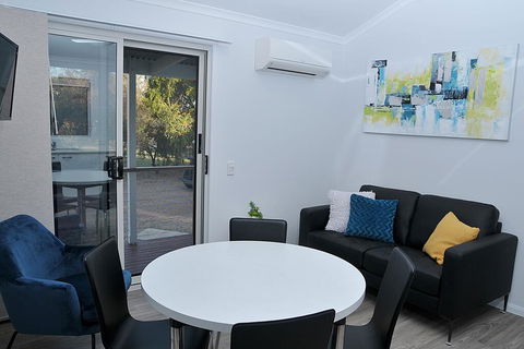 Pelican Rest Tourist Park - Holiday Find 1