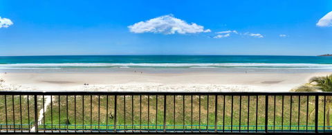 Pelican Sands Beach Resort - Holiday Find 2