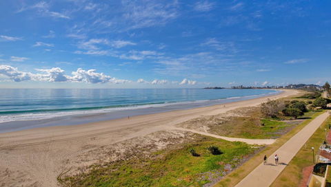 Pelican Sands Beach Resort - Holiday Find 1