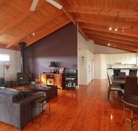 Pelican Sands Bed  Breakfast - Holiday Find