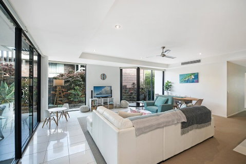 Peregian On The Beach Unit 3 - Holiday Find 3