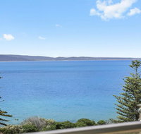 POINT GREY APARTMENT ONE - VIEWPOINT - Holiday Find