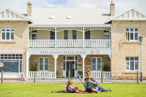 Port Elliot Beach House YHA - Holiday Find 1