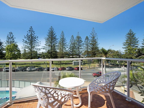 Private Apartment - Central Broadbeach - Holiday Find 1
