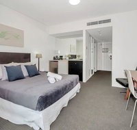 Privately owned Hotel Room by Cairns Marina 222 - Holiday Find