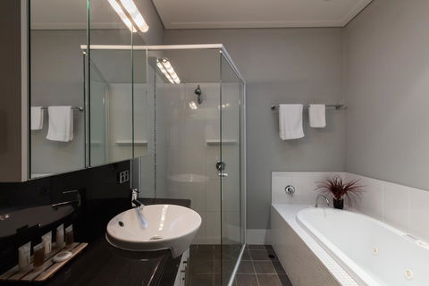 Promenade Executive Apartments - Holiday Find 1