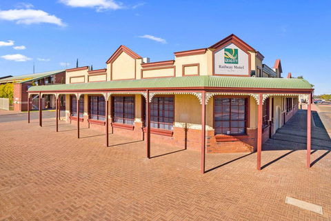 Quality Inn Railway Motel - Holiday Find 0
